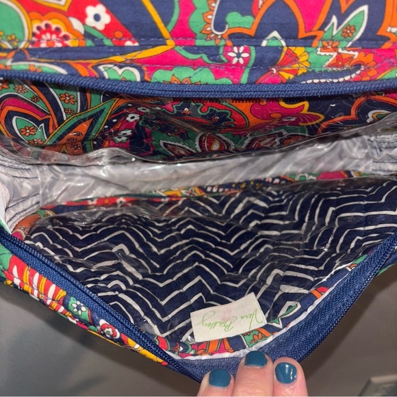 VERA BRADLEY Paisley Makeup/Travel Hanging Organizer - Picture 4 of 11